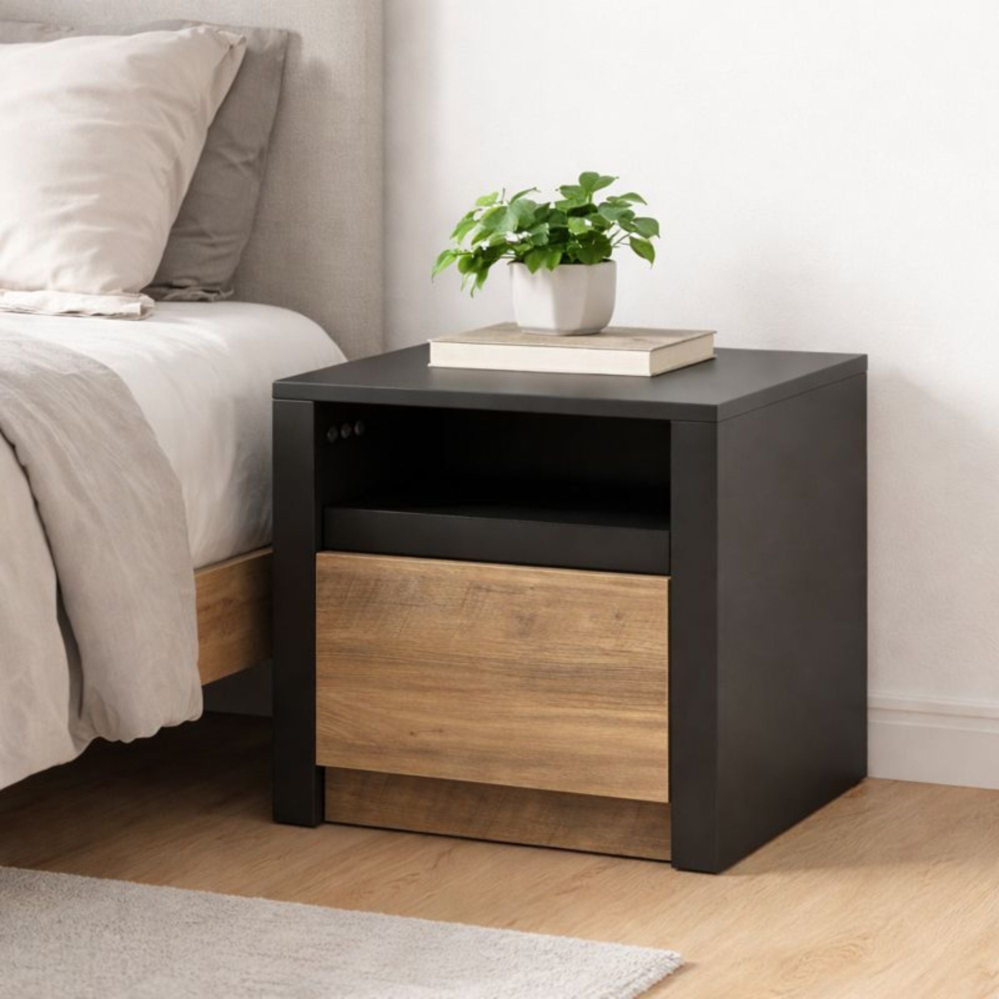 Nachtkastje Black Oak