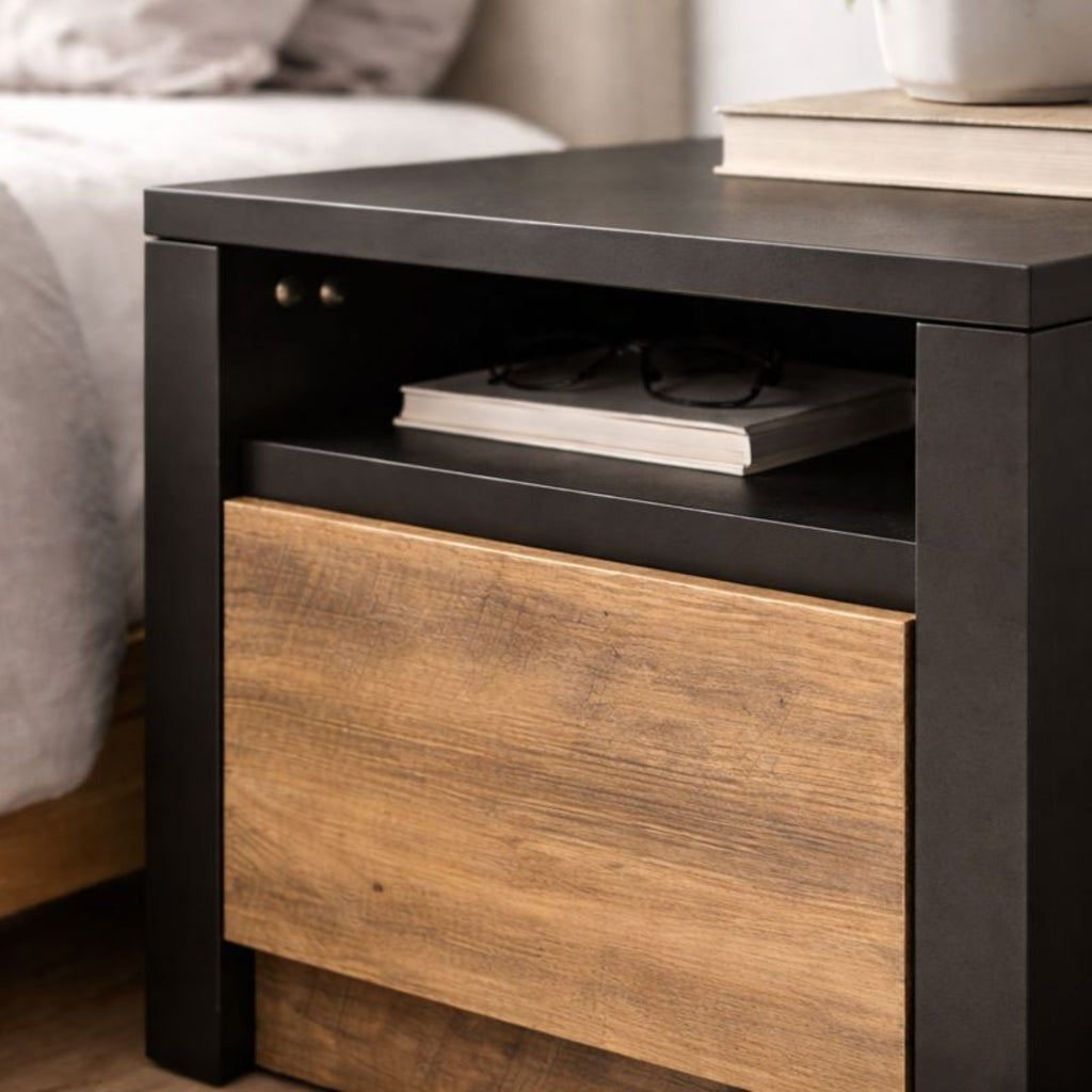 Nachtkastje Black Oak